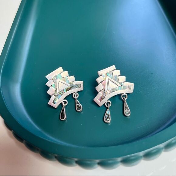Vintage 1970s Sterling Silver 925 Iridescent Abalone Aztec Mayan Style Earrings - Picture 3 of 7